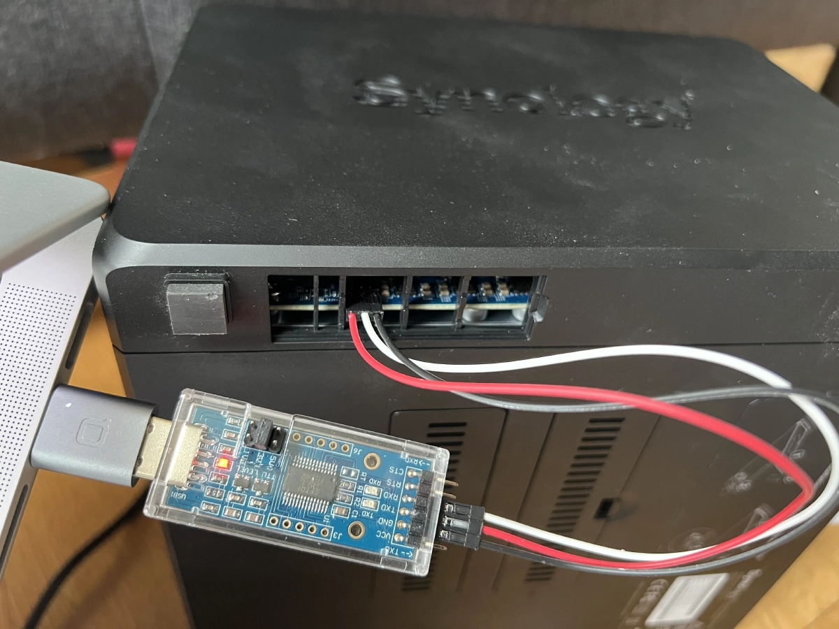 MacBook Connected to Synology NAS via USB-TTL Adapter for Debugging